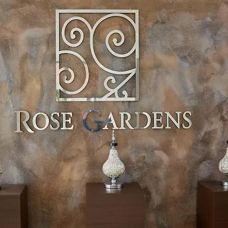 Rose Gardens Boutique By Asteri מלון דירות פומורי