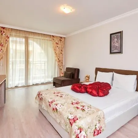 Rose Gardens Boutique By Asteri 4* פומורי