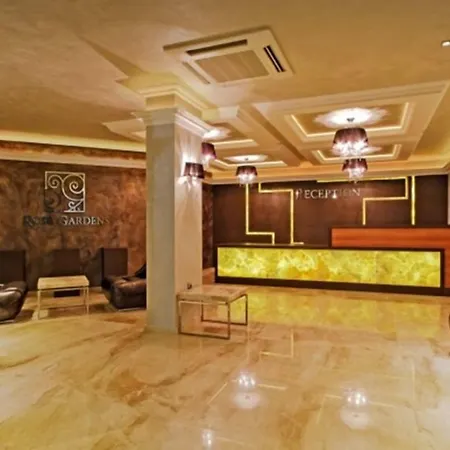 Rose Gardens Boutique By Asteri מלון דירות 4*